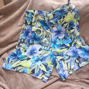 🍀🍀🍀Tropical Floral Women's Shorts 😎⛱️🌞